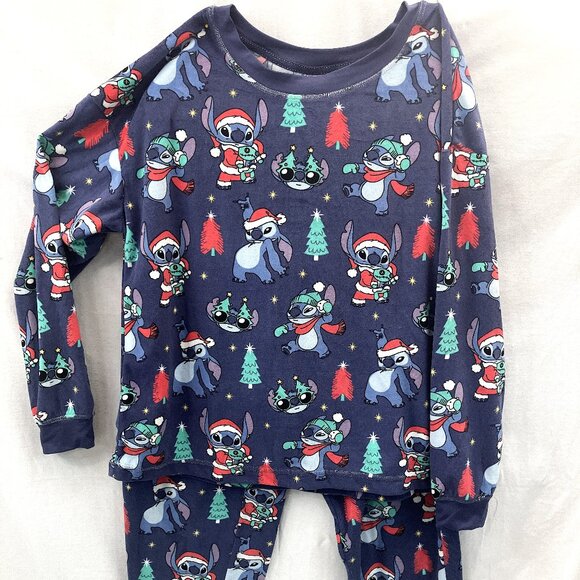 NWT Lilo and Stitch Christmas Woman's Pajamas - 2 Piece Set. Size M (8-10) - Picture 1 of 7